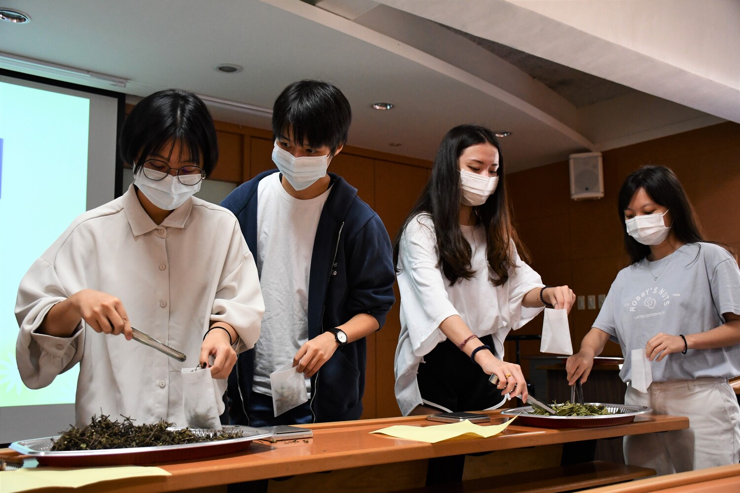 111-1 淡水老街的新味道：返農與文創行銷圖片